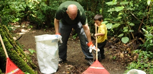 Volunteering at the Children' Eternal Rainforest